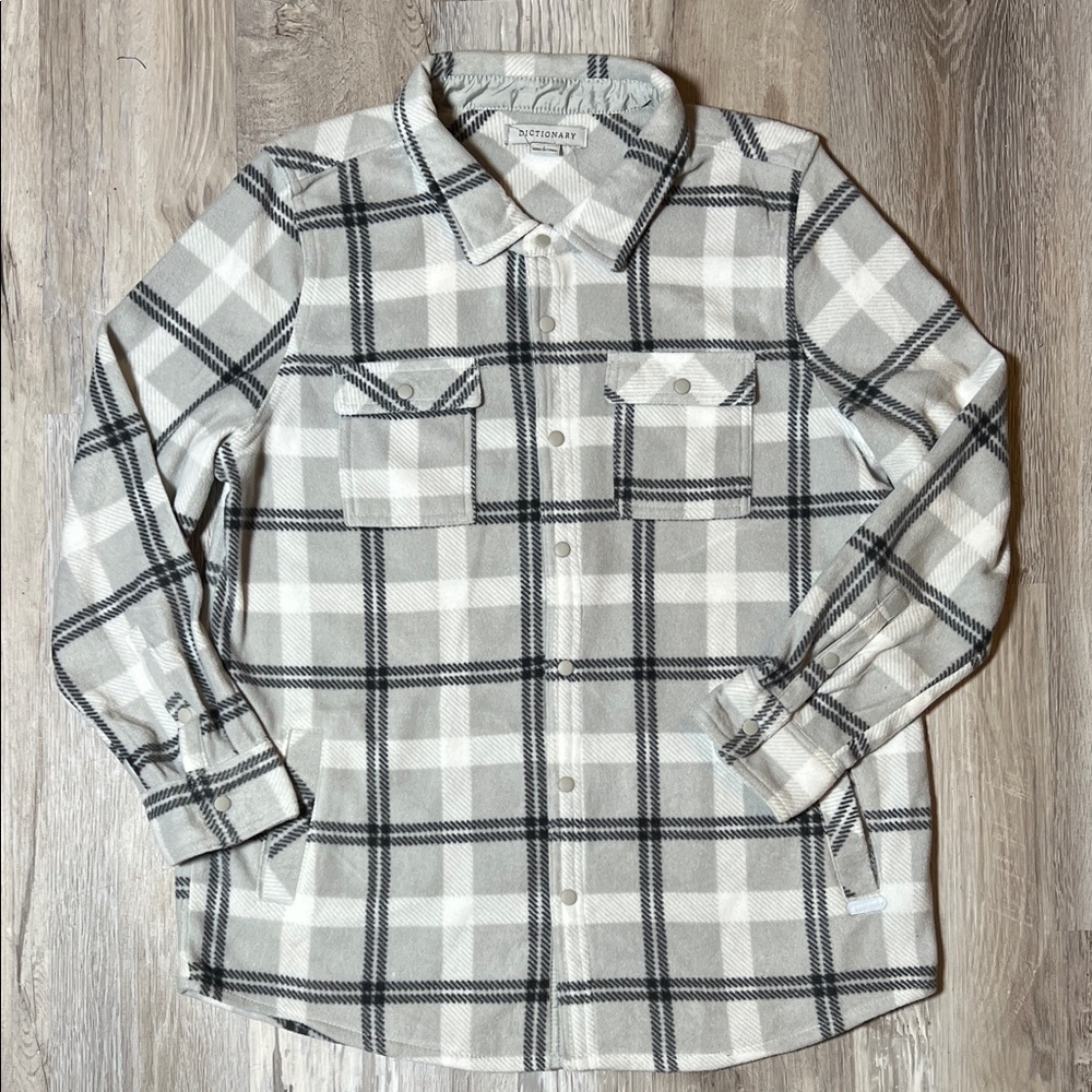 Button-Up Shirt (great for layering ) New Condition Size L